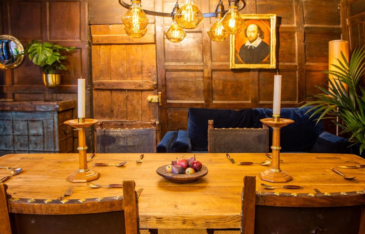 Villa 3 Masons Court The Oldest House In Stratford Upon Avon, Warwickshire. Extérieur photo