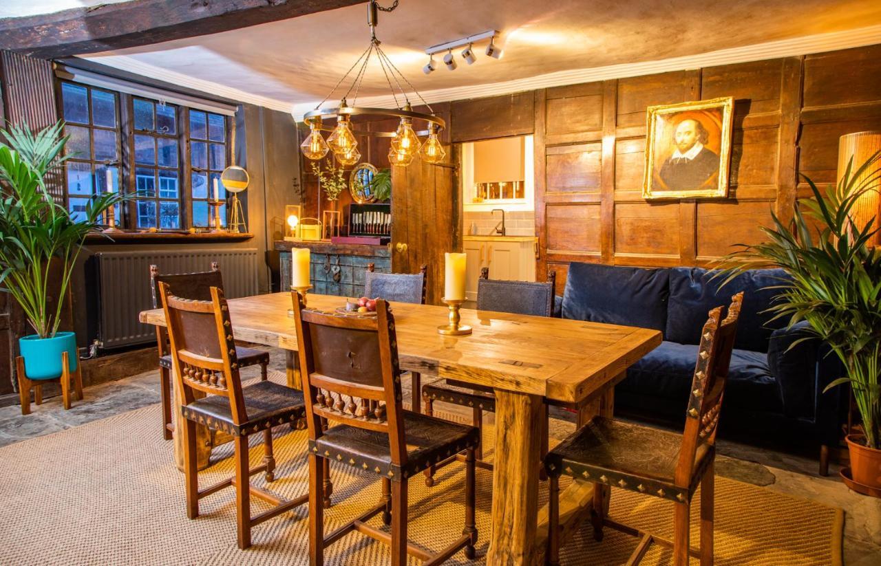 Villa 3 Masons Court The Oldest House In Stratford Upon Avon, Warwickshire. Extérieur photo