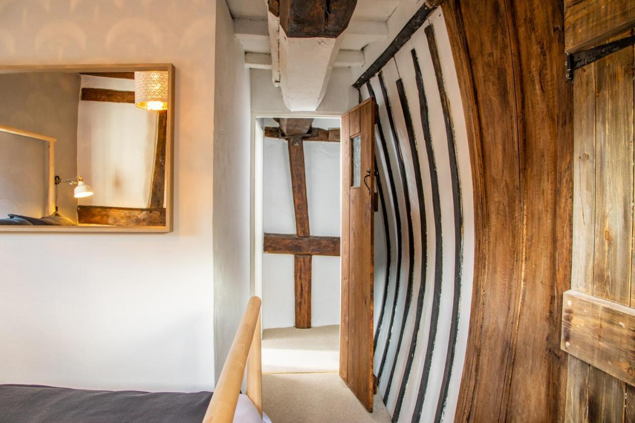 Villa 3 Masons Court The Oldest House In Stratford Upon Avon, Warwickshire. Extérieur photo
