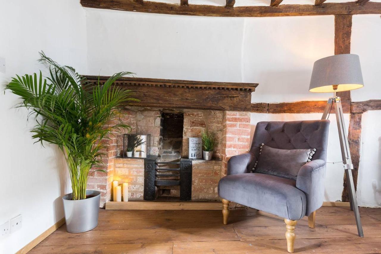 Villa 3 Masons Court The Oldest House In Stratford Upon Avon, Warwickshire. Extérieur photo
